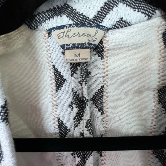 Ethereal Womens Open Poncho look Top - Picture 6 of 6